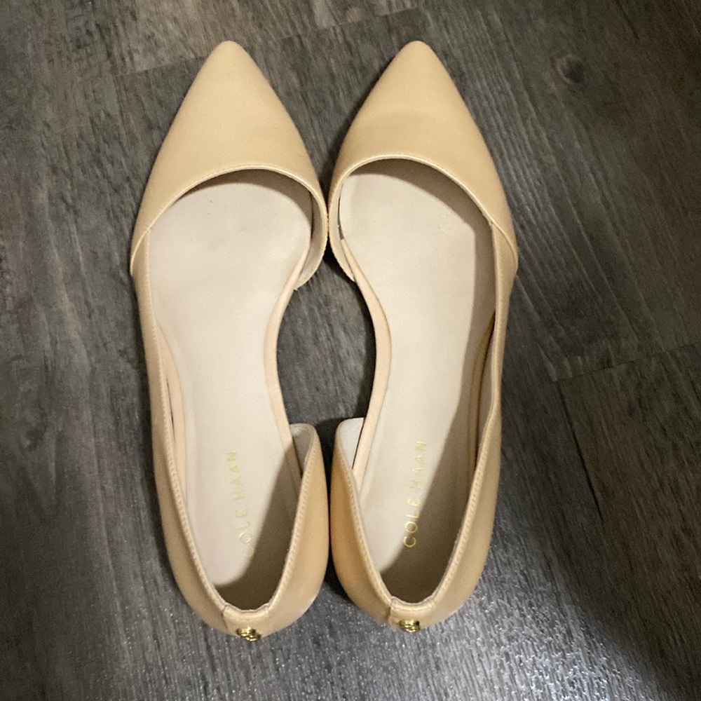 Cole Haan flats 6.5 US WOMENS Tan Beige